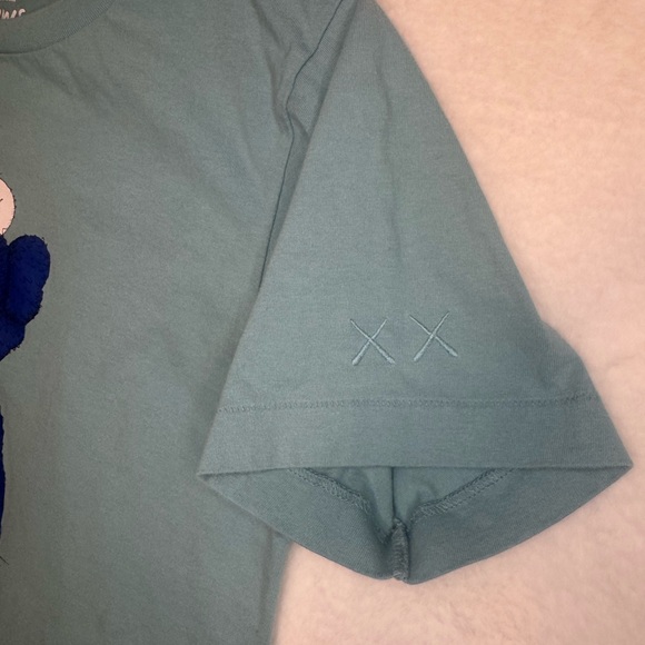 KAWS t-shirt - Picture 3 of 5